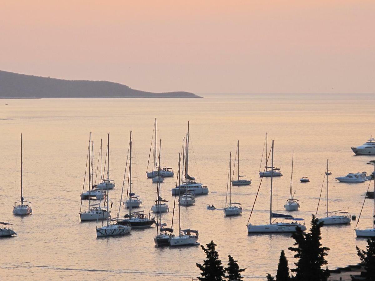 All About The Sea - Riviera House Near The Center Of Hvar フヴァル エクステリア 写真